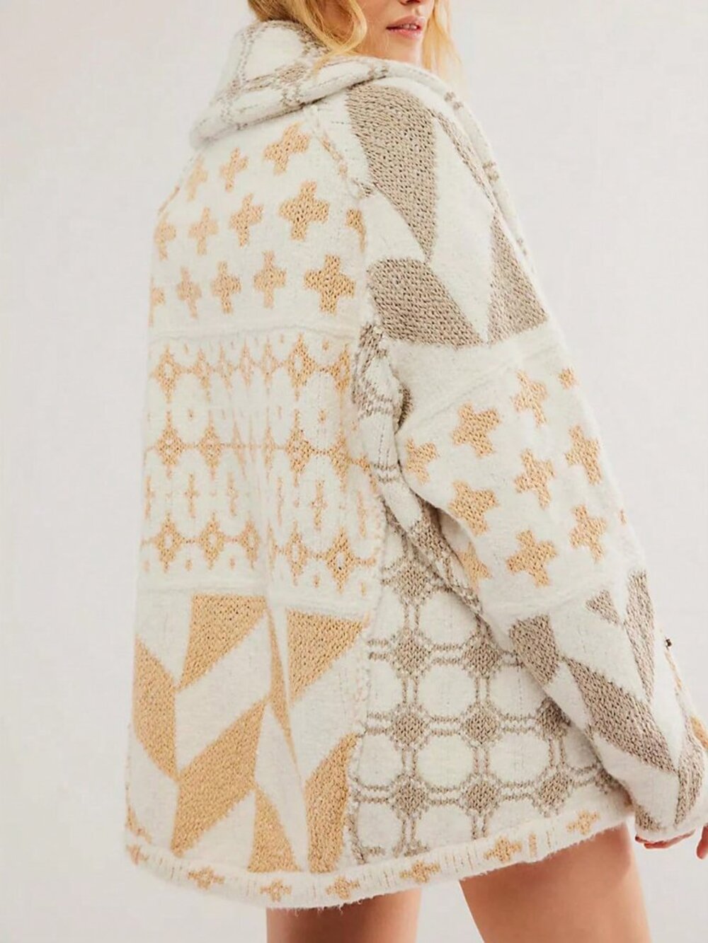 Beige Casual Women's Oversized Cardigan Sweater - Picture 2 of 4
